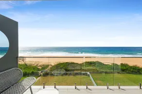 Lume on the Shore - A Stylish Oceanfront Getaway - Image 2