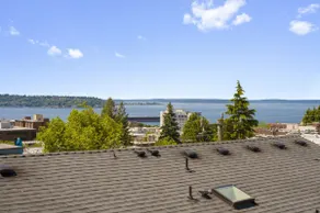 3BR 2BA Tudor Townhouse on Queen Anne Seattle View - Image 3