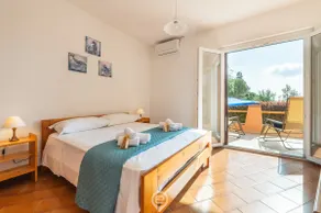 Estay - Domus Gina - Beach nearby, BBQ & parking - Image 4
