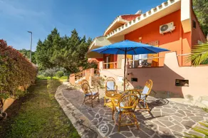 Estay - Domus Gina - Beach nearby, BBQ & parking - Image 3