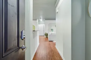 Spacious 2BR Retreat | King Beds | Pool & 24/7 Gym - Image 5