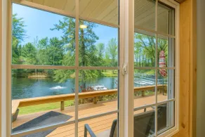 Lake Holcombe Waterfront Escape w/hot tub - Image 2