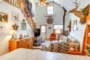 'red Barn Getaway' Chillicothe Countryside Home - Image 3