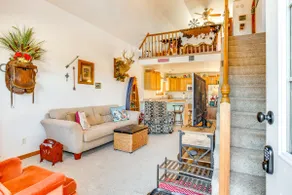 'red Barn Getaway' Chillicothe Countryside Home - Image 4