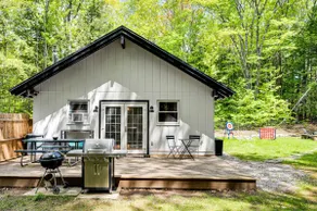 2 Mi to Conway: Cozy Cabin w/ Grill & Yard! - Image 3