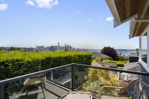 3BR Kerry Park Queen Anne - Skyline & Water View! - Image 3