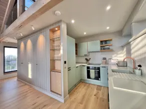 Quad Corner, 2 Bed Reverse Level Barn Conversion - Image 3