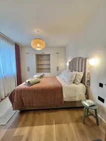Quad Corner, 2 Bed Reverse Level Barn Conversion - Image 4