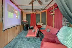 'the Treehouse' in Cherokee Village: Deck & Views - Image 2