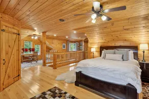 Blue Heron Lodge- Lakefront luxury with boat dock - Image 5