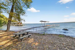 Blue Heron Lodge- Lakefront luxury with boat dock - Image 3