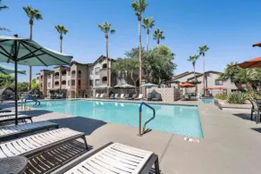 Boulevard Stays Quiet Modern 2BR Pickleball, Pool, - Image 2