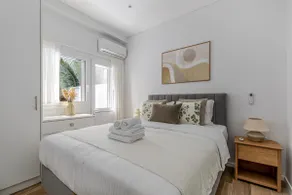 Chleo - Glamorous 2 BR Apt W Balcony in Athens - Image 3
