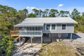 Pet-Friendly Beach House Private Beach Bay Access - Image 4