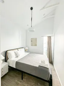 Sunny 1BR with Spacious Outdoor Lounge - SH4 - LAD - Image 2