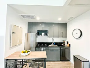 Sunny 1BR with Spacious Outdoor Lounge - SH4 - LAD - Image 5