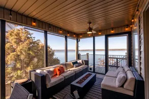 Lakefront Landing - Image 4