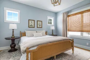 Walk to Beach, Coffee Shops! Hot tub & Game Room! - Image 2