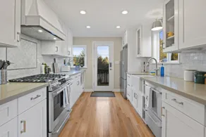 3BR 2BA Ballard Blue, Seattle - Image 3