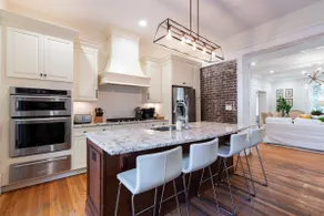 6 BR Highlands- King Beds- 2 Kitchens-Walkable - Image 3