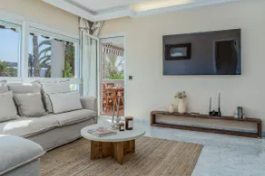 New Renovated Front Line Beach Playa Rocio Puerto Banus - Image 4