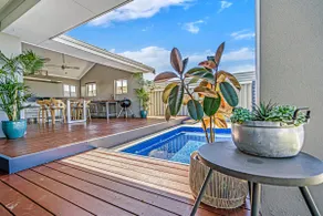 Salt and Serenity - Beachside Escape with Pool - Image 4