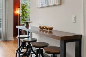 1 Free Parking, Gym, Balcony, Sleeps 10! - Image 5