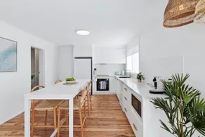 Stylish Retreat, Walk to Beach | Pat’s Place - Image 4