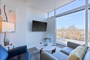 Historic Modern Apartment Park Free w DT Views - Image 2