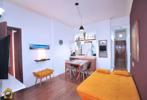 Charming 1 Bedroom: 300m from Copacabana Beach - Image 5