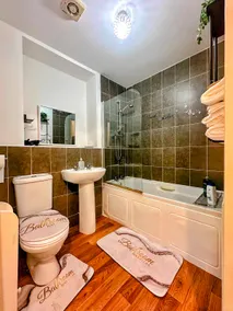 2Bedroom Gem at Golborne, Warrington with Free Parking - Contractor Friendly - Image 5