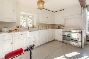 4 Bed in Marhamchurch (oc-l30741) - Image 5