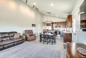 Family-friendly Apt w/ Lake Views in Ponca City! - Image 5