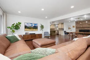 Courtside Estates • Luxury Stay w/ Pickleball - Image 3