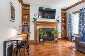 *The Brookside Manor*/3 King Beds/Near Downtown! - Image 4