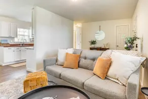 4 Mi to Dtwn: Dog-friendly Fayetteville Home - Image 5