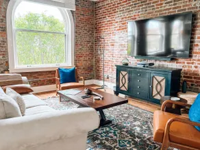 3rd Floor Downtown Loft - Image 3