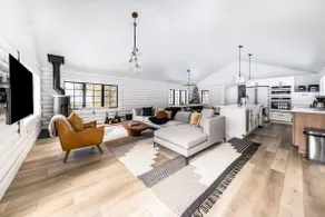 Modern Comfort Timeless Charm - Log Cabin Retreat - Image 4