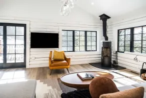Modern Comfort Timeless Charm - Log Cabin Retreat - Image 3