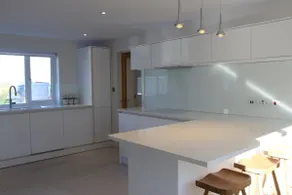 Spacious 4BD Smart Home in Idyllic Rural Setting - Image 3