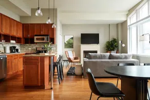 Panoramic 2BR Penthouse in the Sky | Roof Deck - Image 3