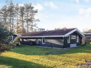 6 person holiday home in Hals - Image 4