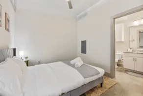 1BDR + Private Yard Near Dallas Medical District - Image 3