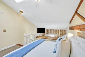 Cute one bedroom on Front, perfect location - Image 3