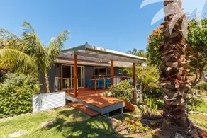Palms House - Pacific Palms Holidays - Image 2