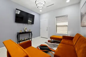 Amber Living: Vibrant Comfort, Stylish Stay - Image 3