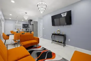 Amber Living: Vibrant Comfort, Stylish Stay - Image 4