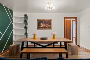 Historic Tacony Retreat ~ with Sauna Sleeps 17 - Image 3