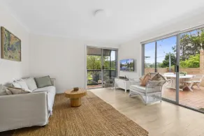Sunny Avoca Beach Townhouse | 3BR BBQ Courtyard - Image 3