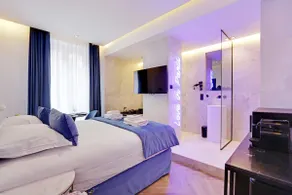 Air-conditioned suite and jacuzzi Beaubourg Le Marais - Image 4